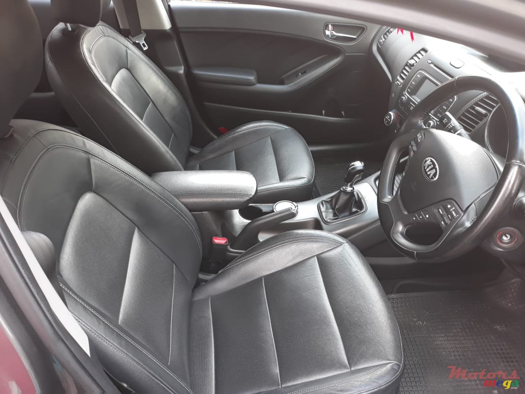 2013' Kia Cerato photo #5