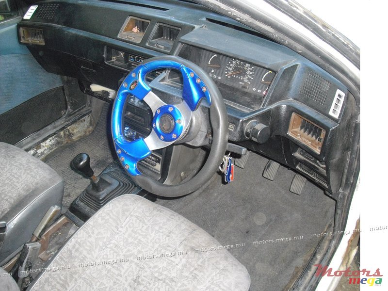 1987' Mitsubishi non photo #2