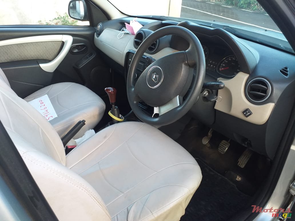 2015' Renault Duster photo #3