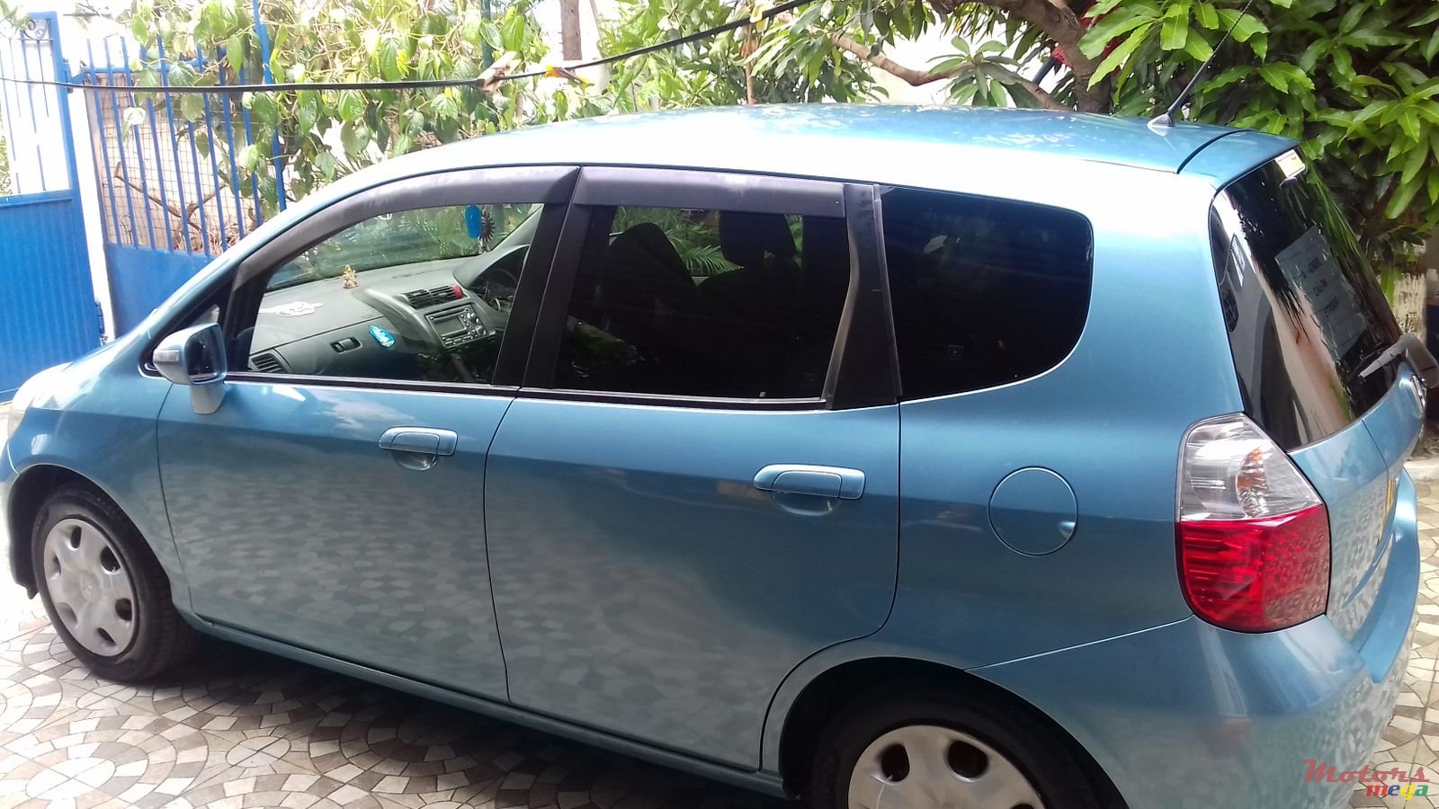 2007' Honda Fit photo #1