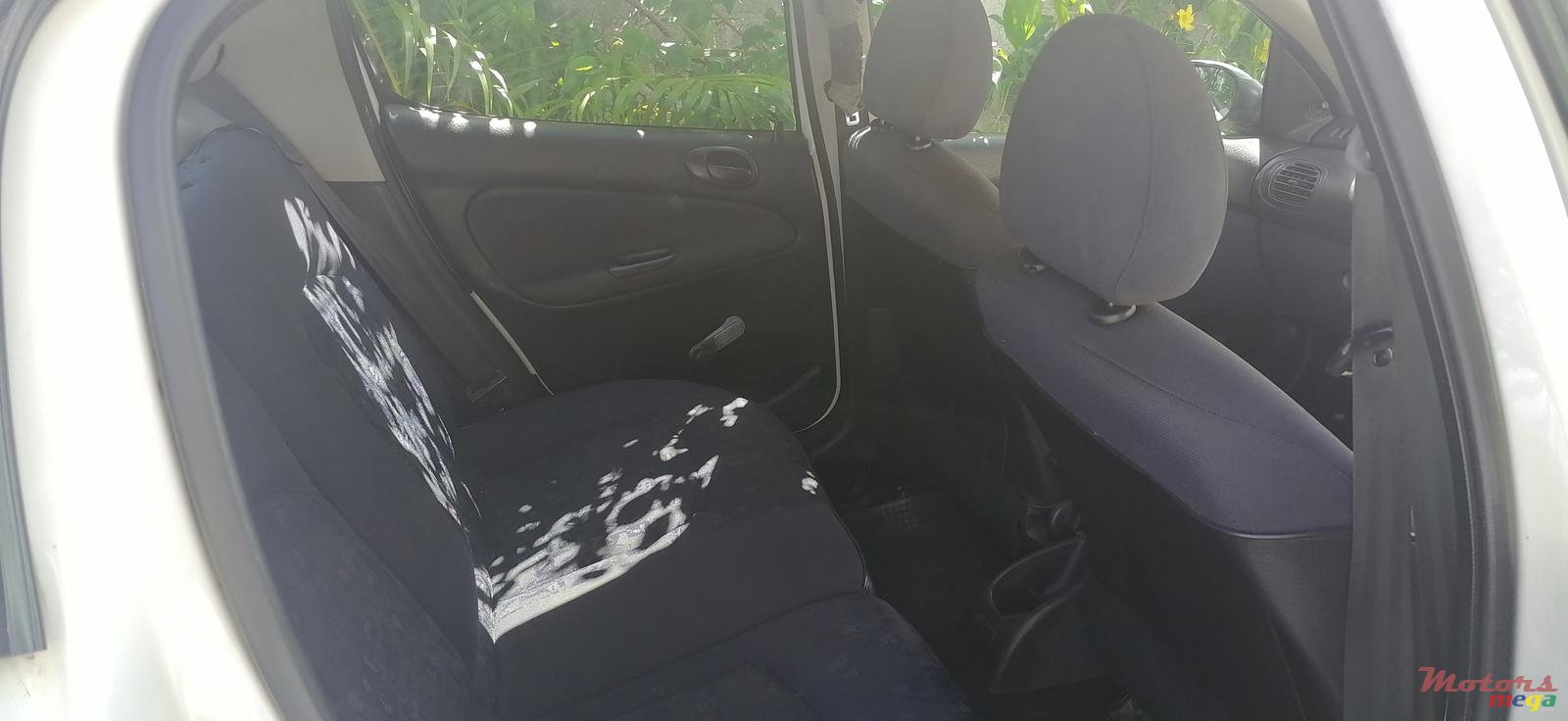 2000' Peugeot 206 photo #2