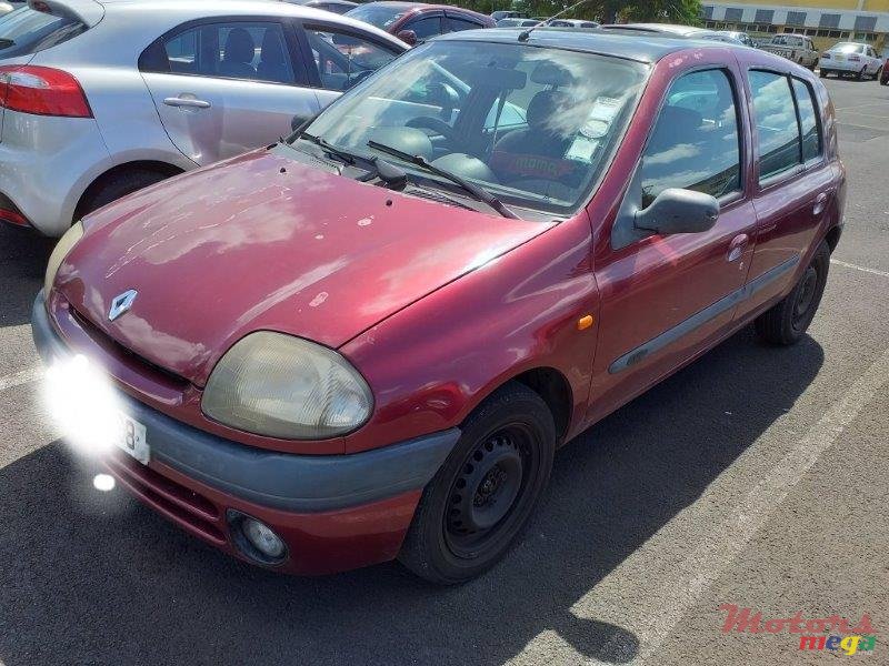 1998' Renault Clio photo #1