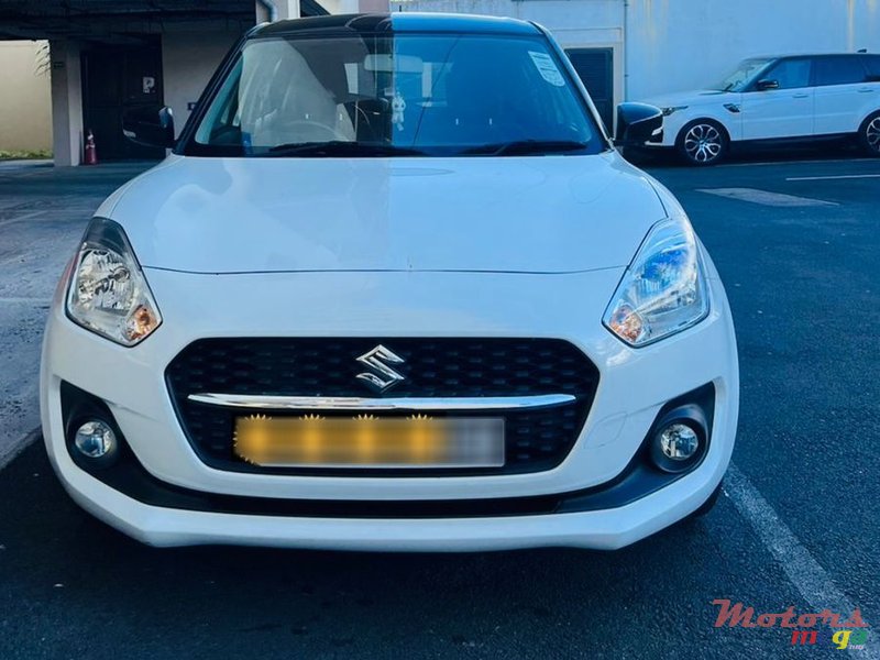 2022' Suzuki Swift photo #2