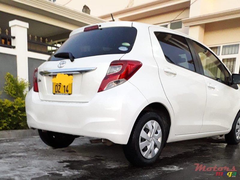 2014' Toyota Vitz photo #1