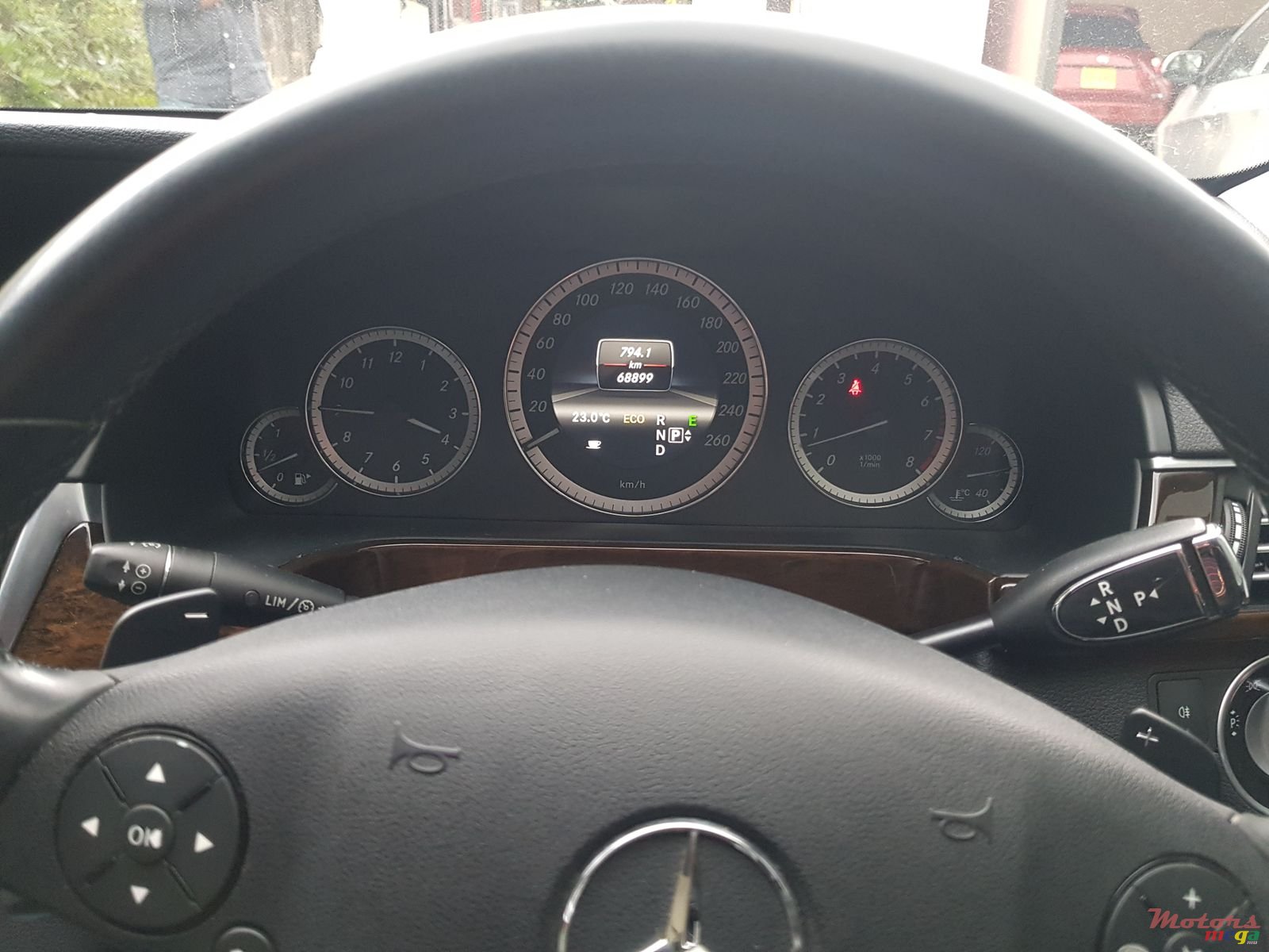 2013' Mercedes-Benz E250 photo #6