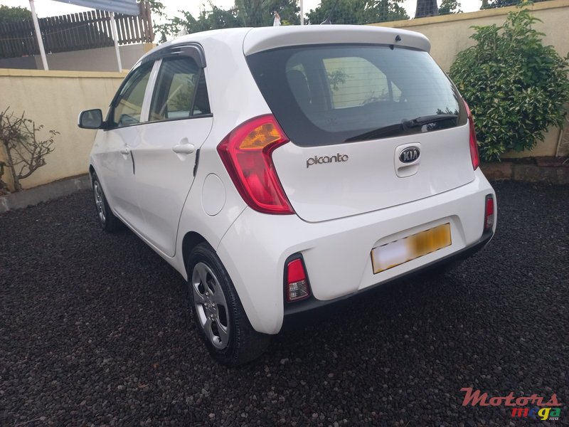 2017' Kia Picanto MANUAL photo #5