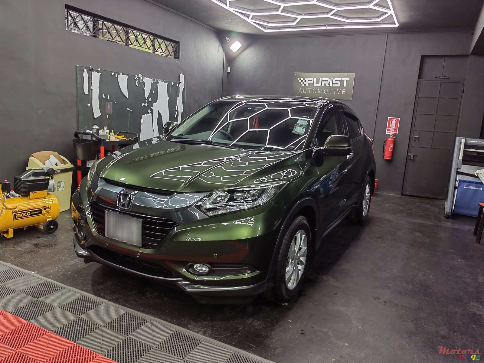 2014' Honda Vezel Hybrid photo #1