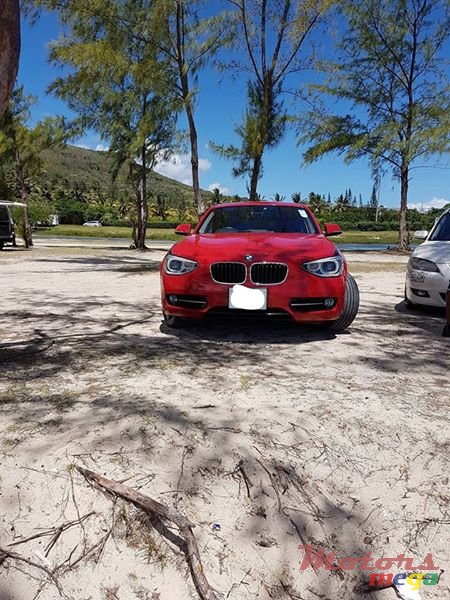 2012' BMW 1 Series 120i photo #3