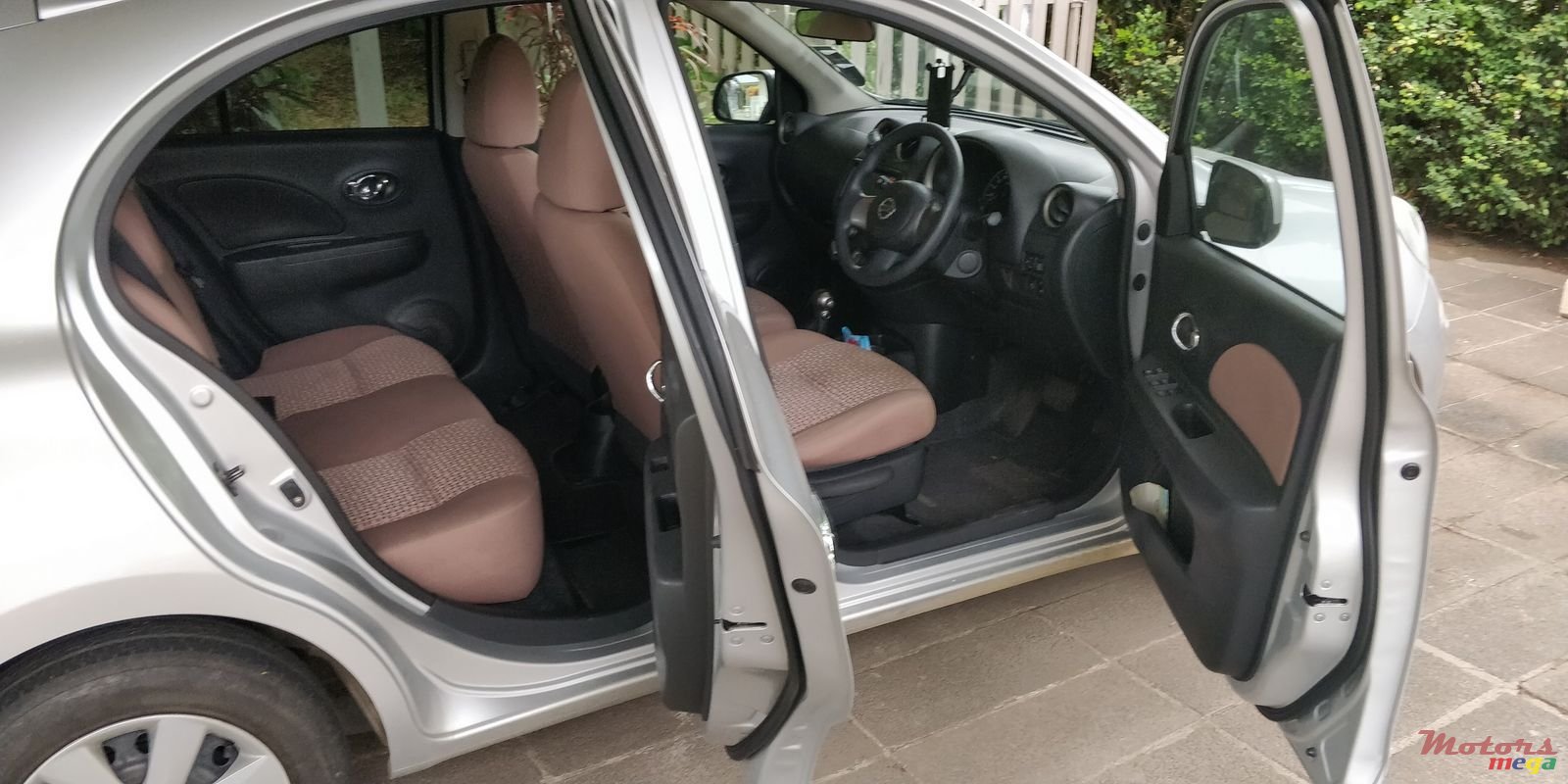 2013' Nissan March photo #6