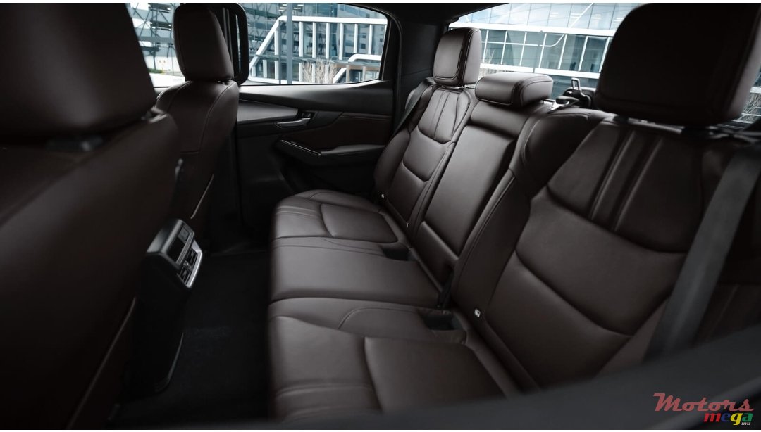 2021' Mazda BT-50 Signature 3.0 Auto occasion photo #7