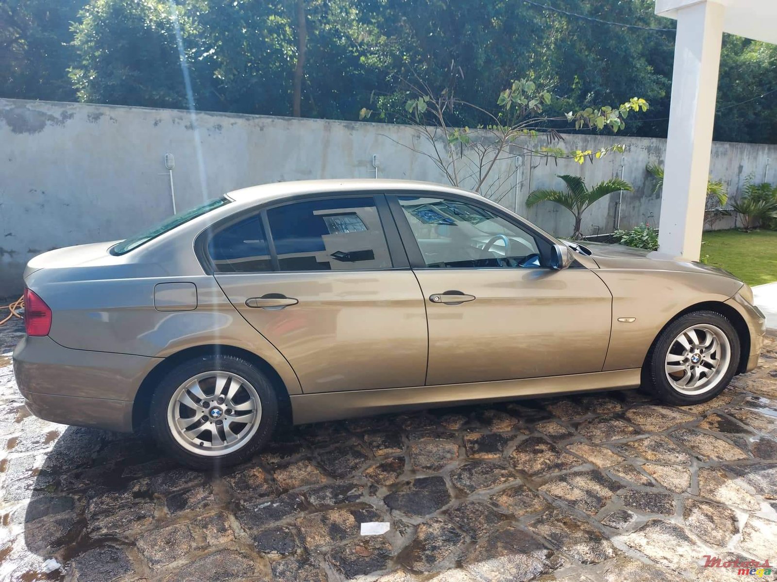 2006' BMW 320 photo #5