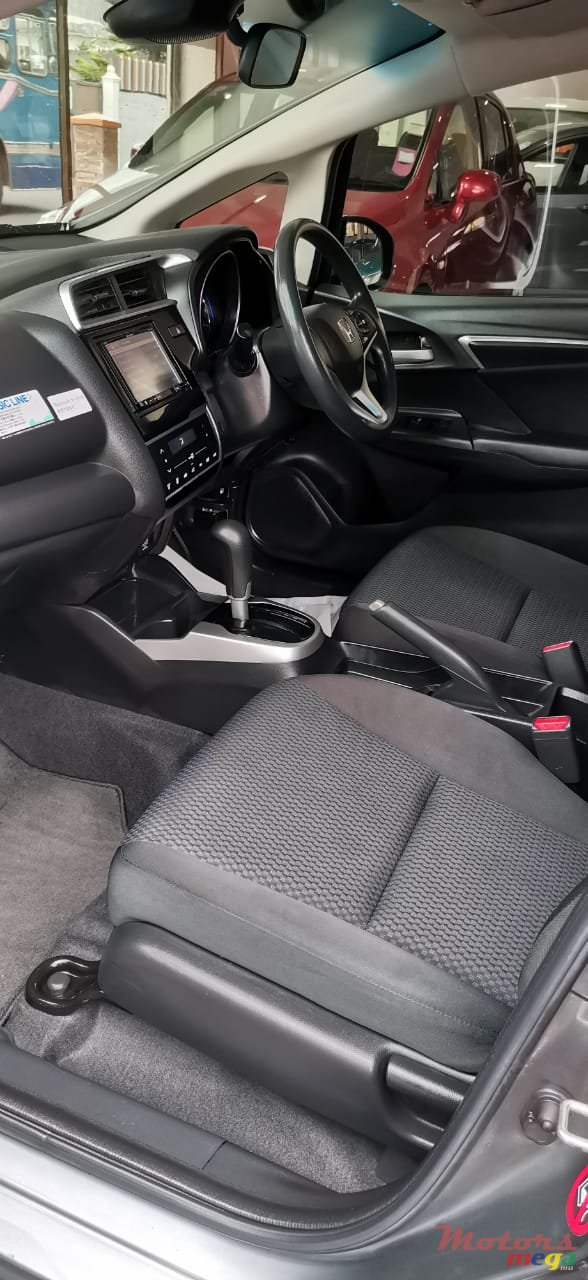 2019' Honda Fit photo #3