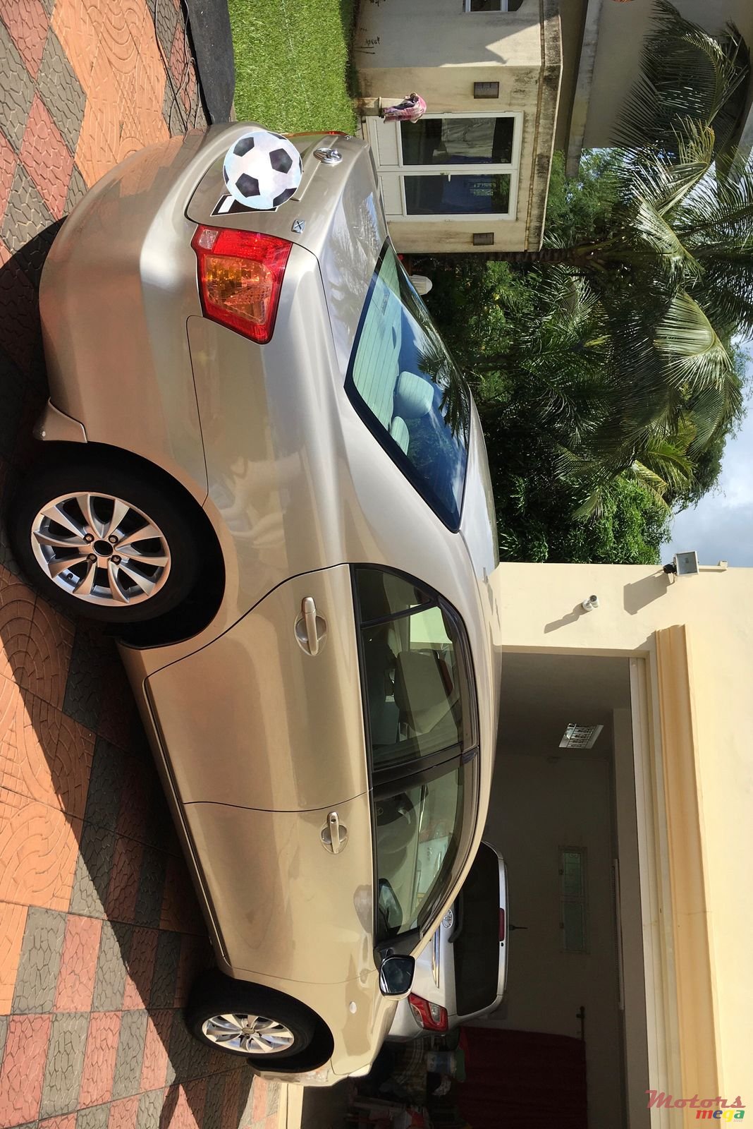 2008' Toyota Axio photo #5