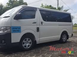 2011' Toyota photo #1