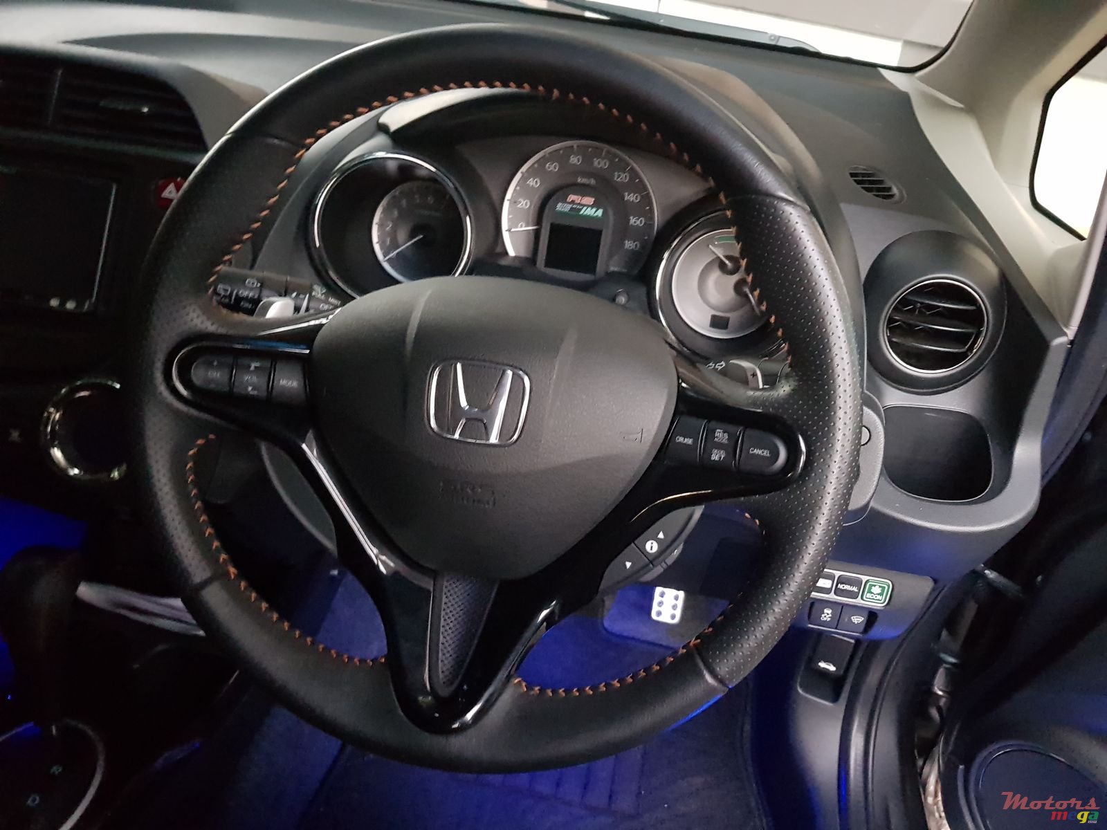 2013' Honda Fit Fit rs hybrid 2013 photo #5