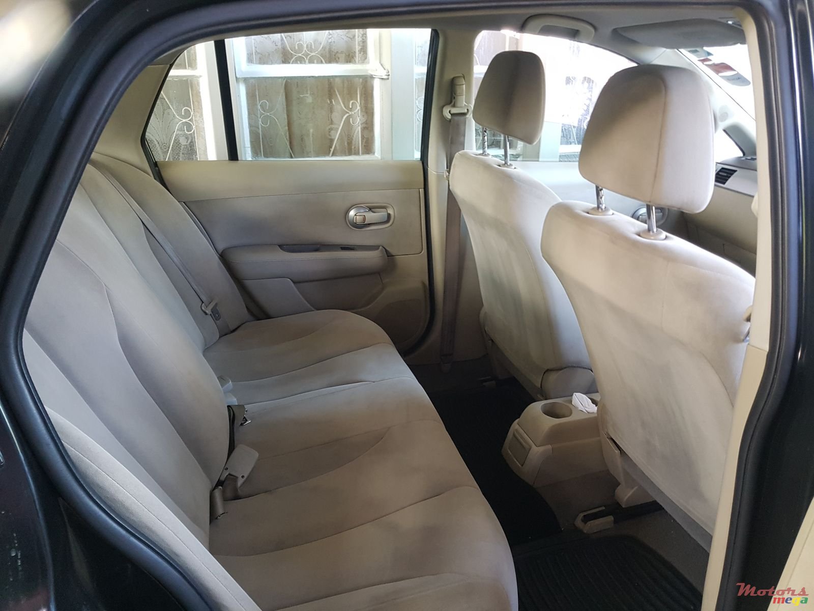 2012' Nissan Tiida photo #4