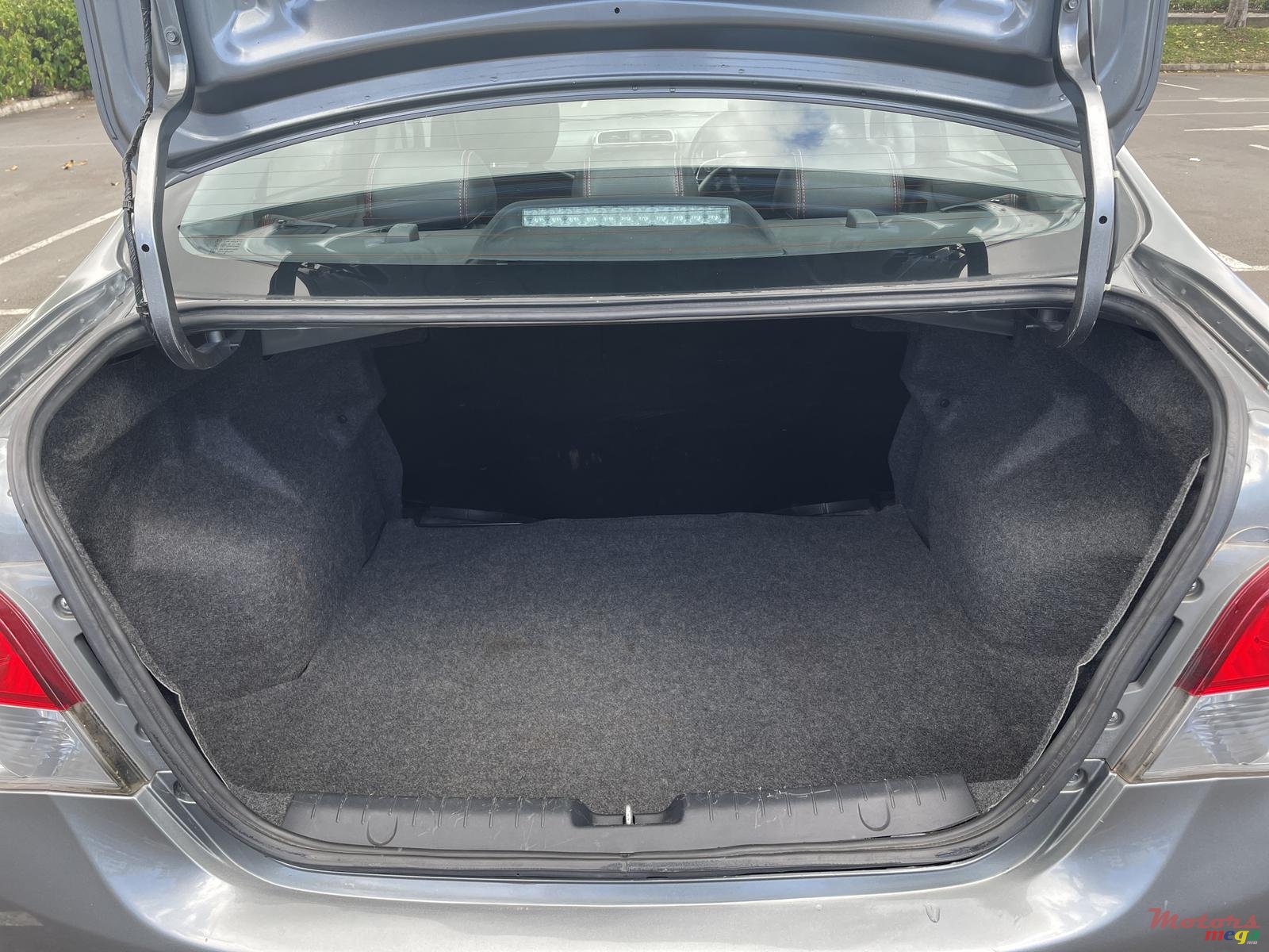 2016' Mitsubishi photo #7