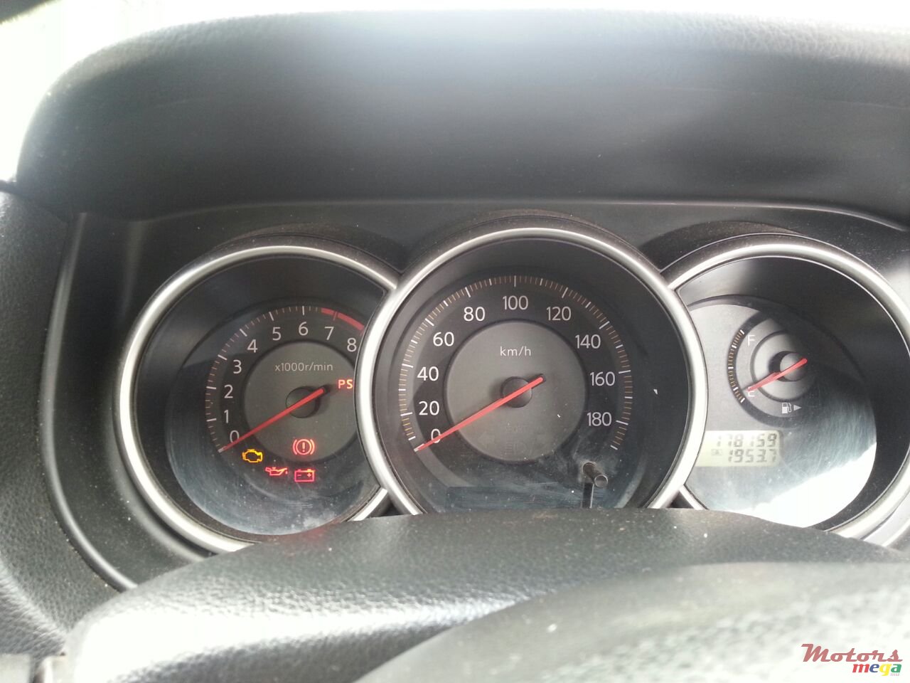 2006' Nissan Tiida photo #3