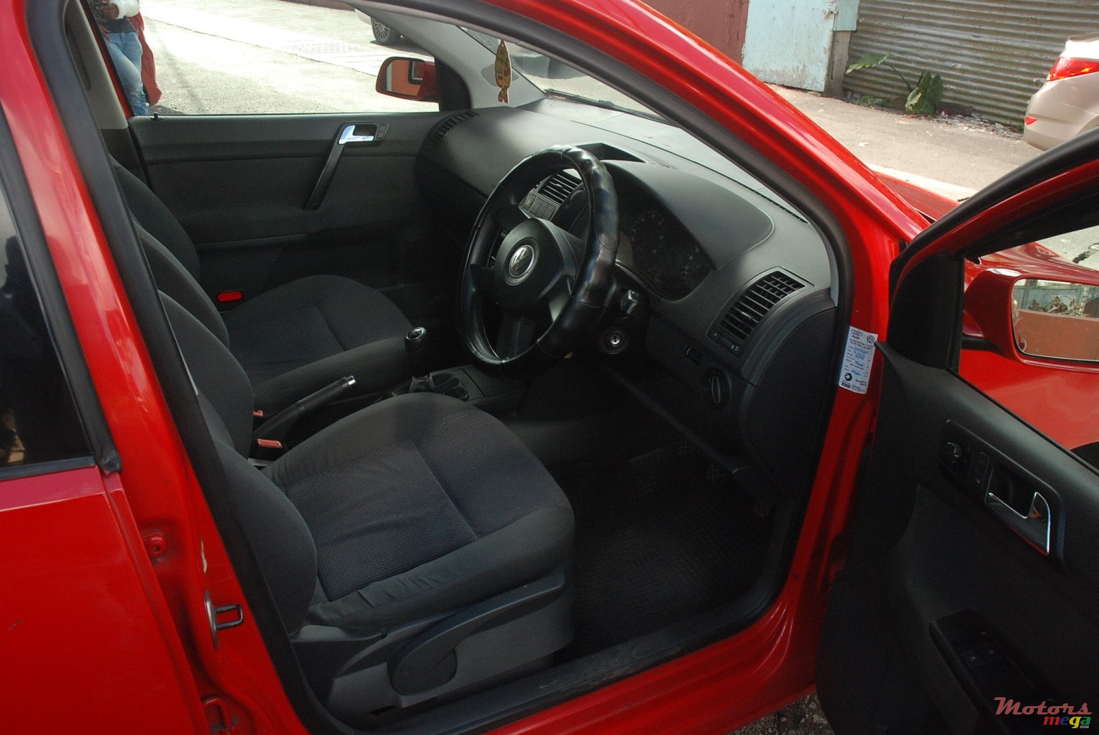 2005' Volkswagen photo #3