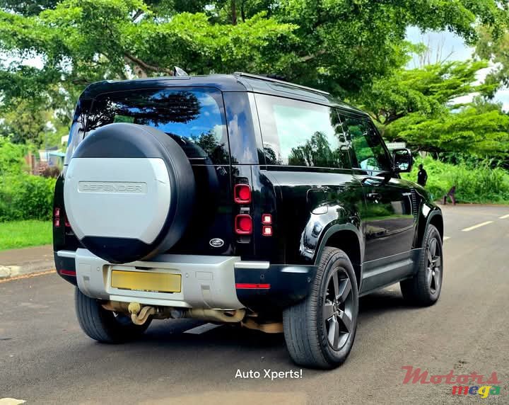 2021' Land Rover Defender photo #4