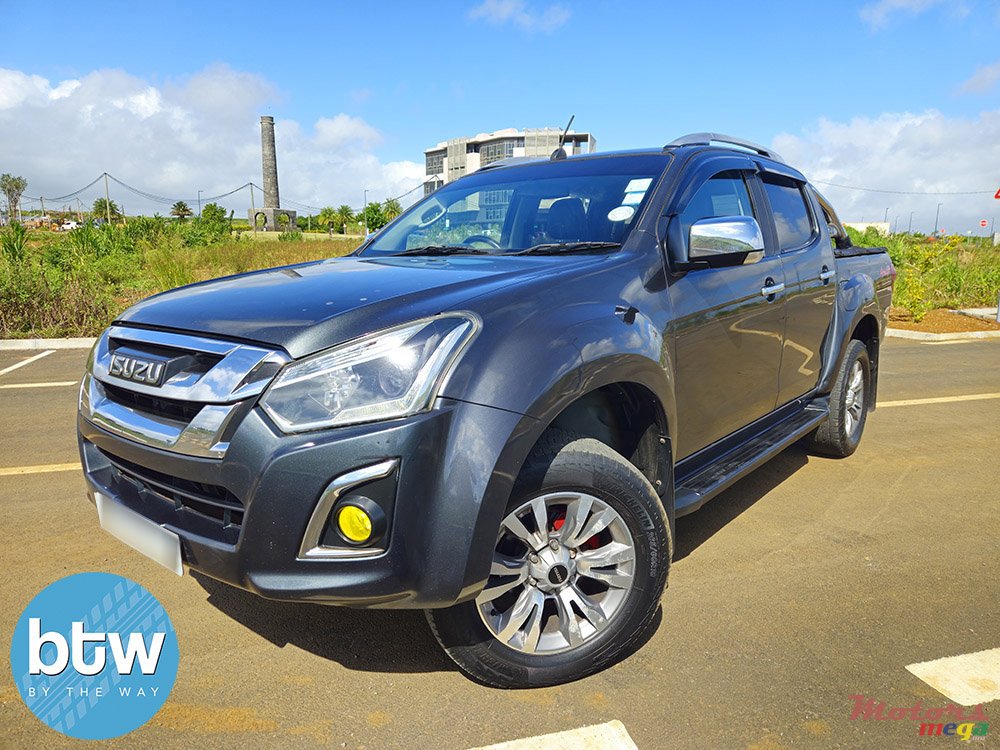 2017' Isuzu KB Series KB300 photo #2