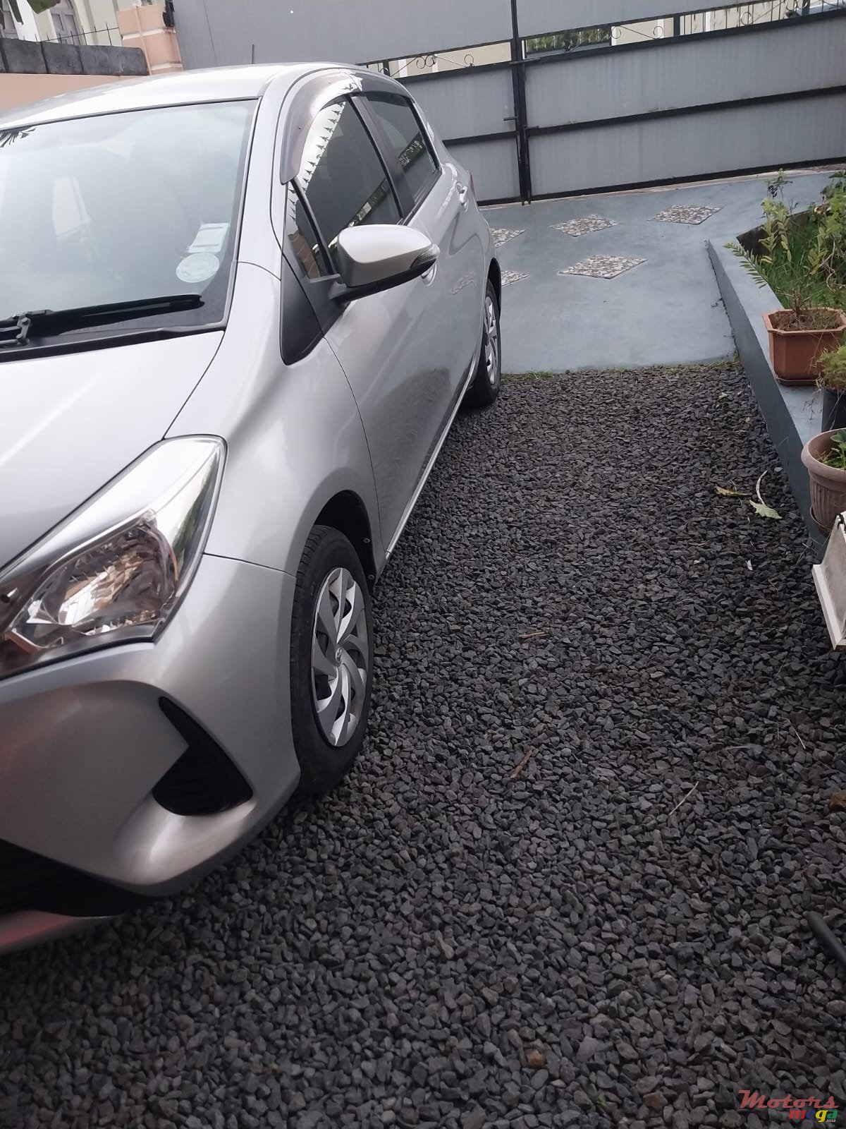 2020' Toyota Vitz photo #2