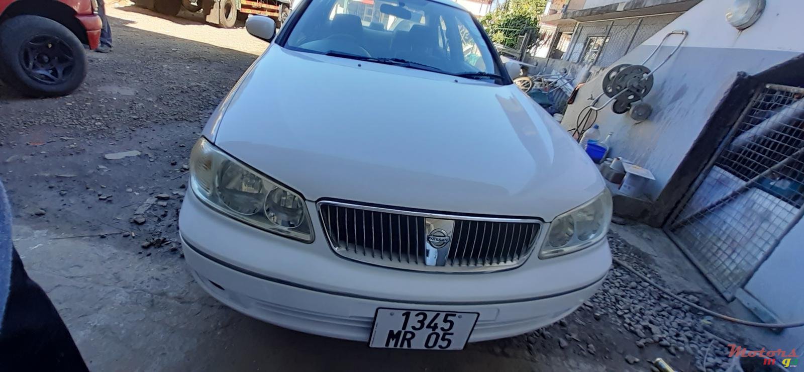 2005' Nissan Sunny Super saloon photo #3