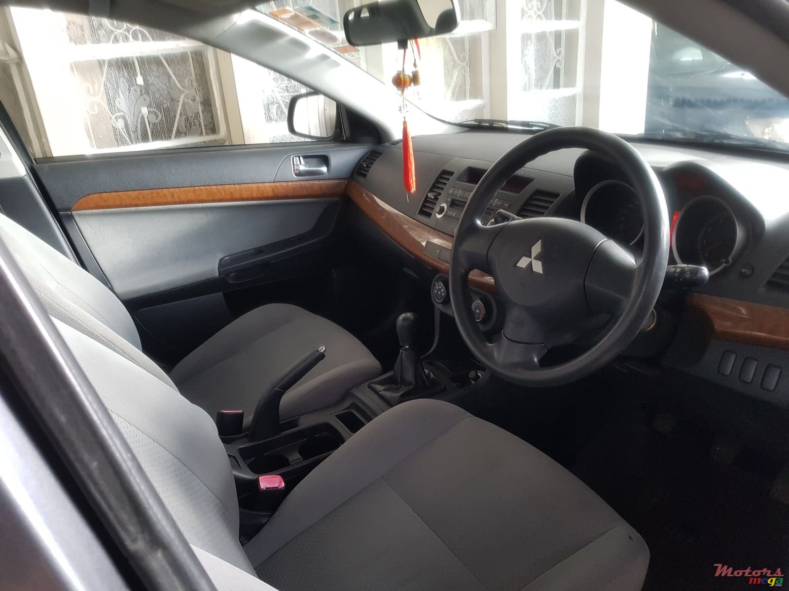 2009' Mitsubishi Lancer photo #3