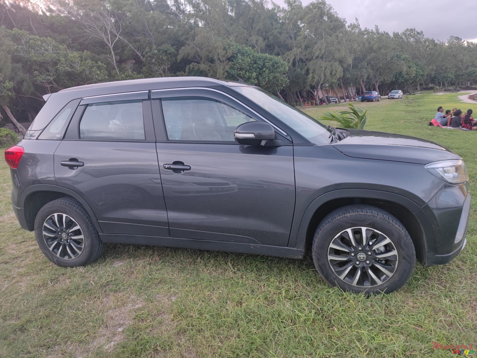 2022' Toyota Urban Cruiser photo #2