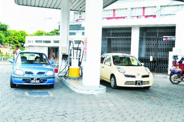 Petrol Stations Announce Strike Monday, May 6