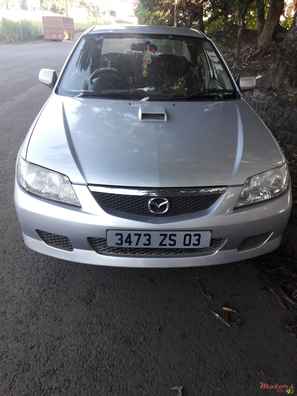 2003' Mazda 323 photo #2