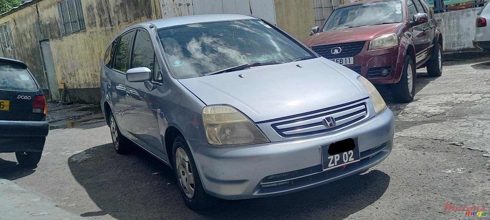 2002' Honda Stream photo #1