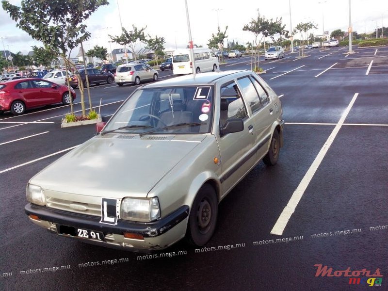 1991' Nissan Micra photo #2