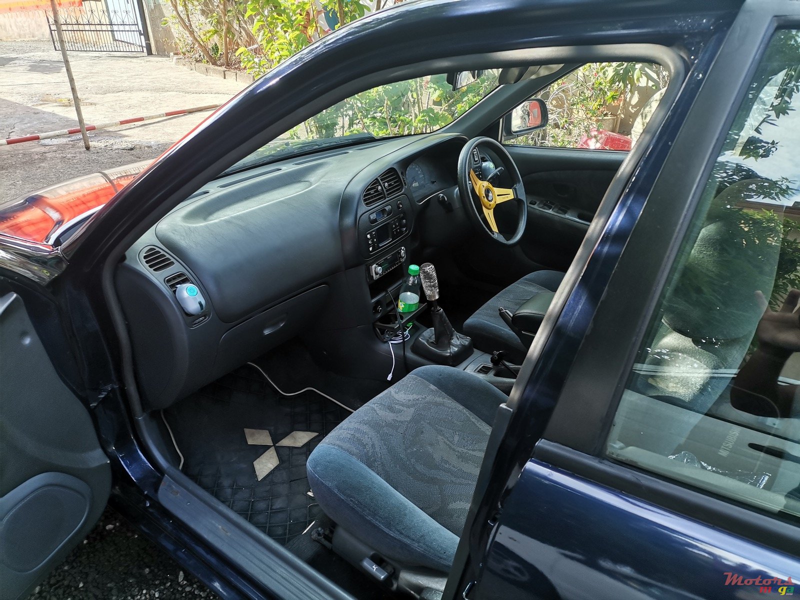 2000' Mitsubishi Lancer photo #4