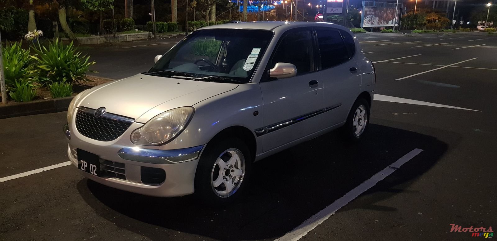 2002' Toyota photo #3