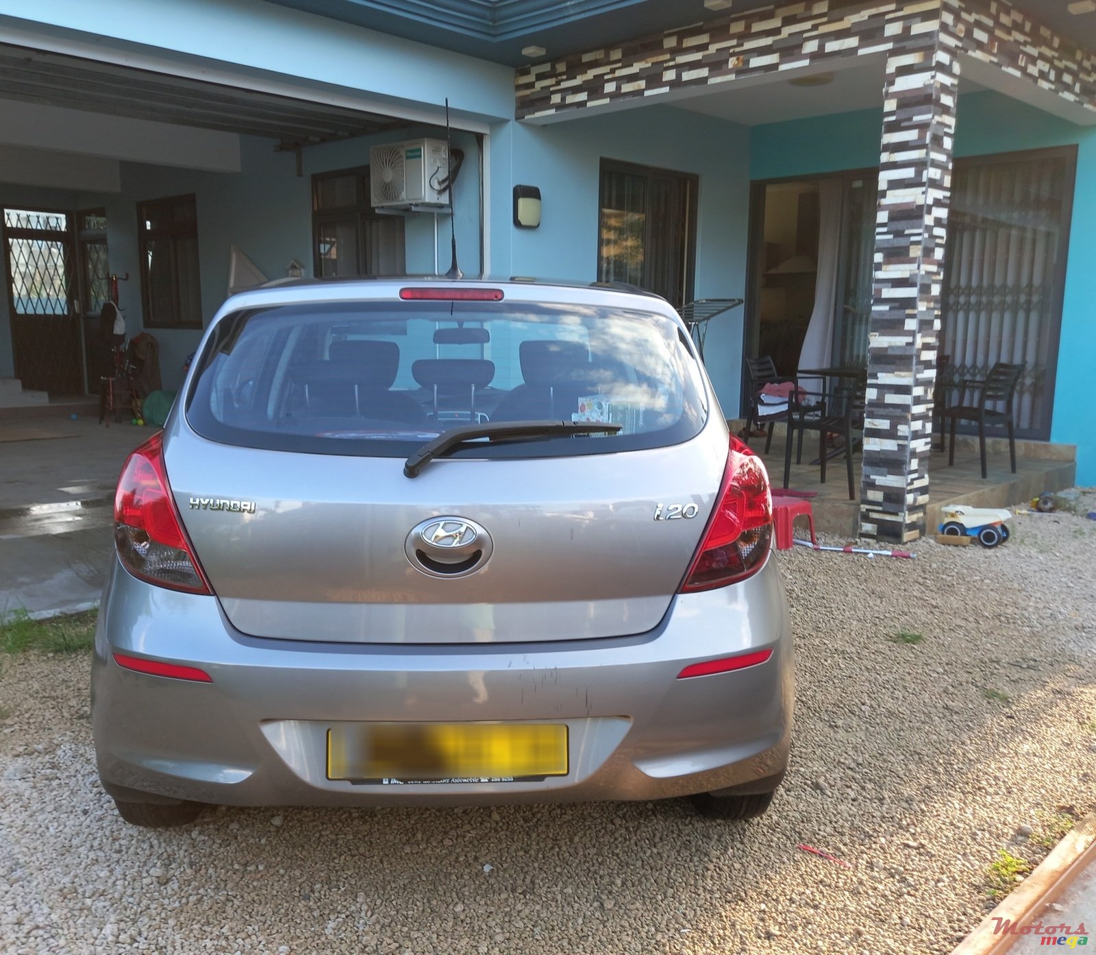 2014' Hyundai i20 Manual photo #2