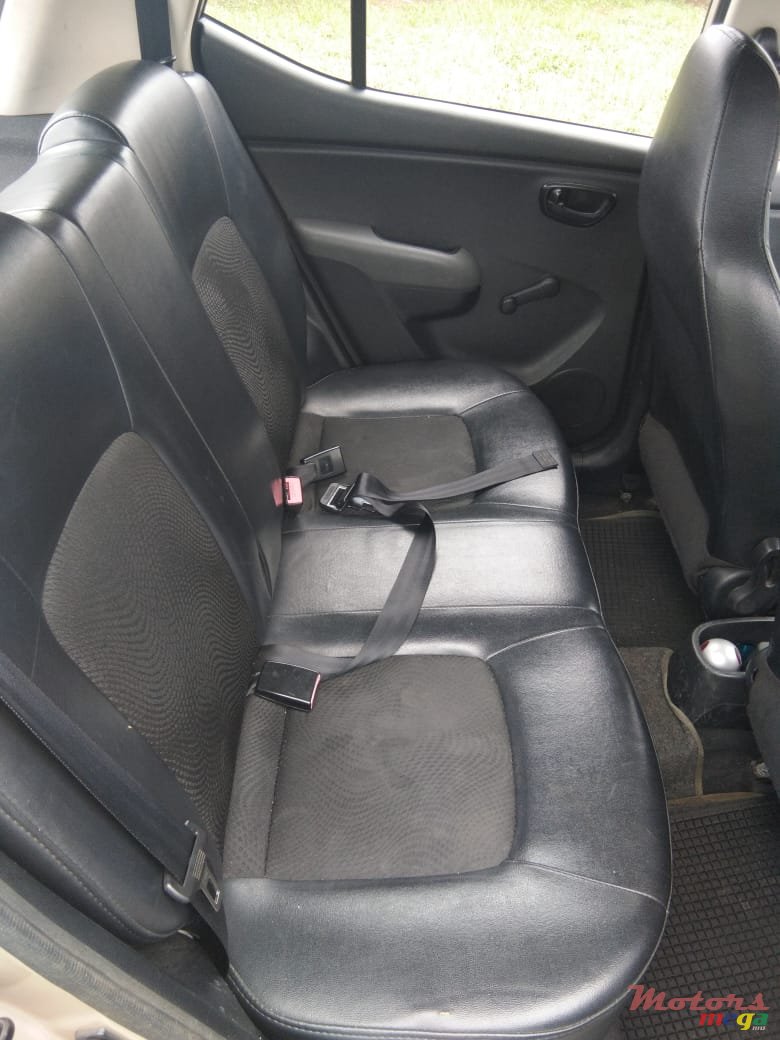 2011' Hyundai i10 photo #7