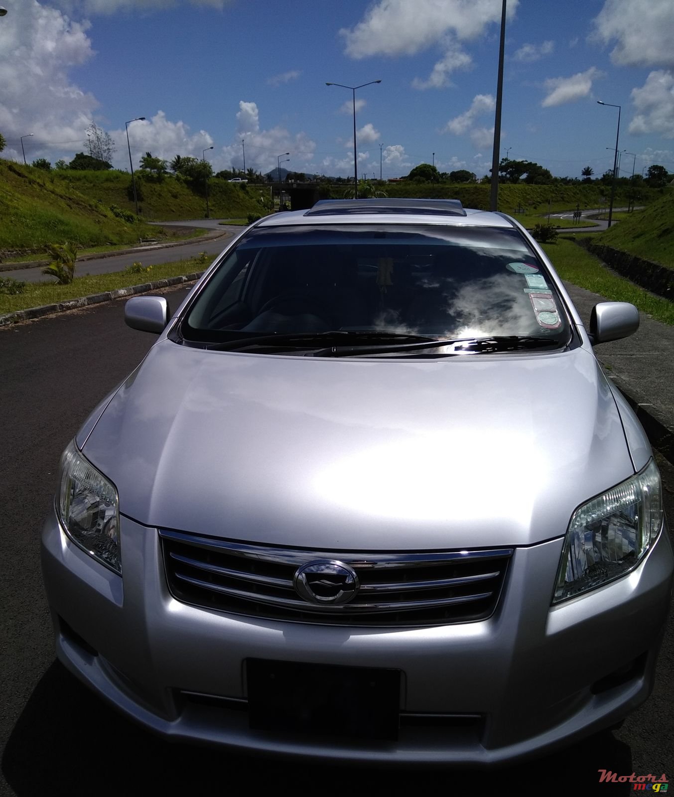 2010' Toyota Axio photo #2