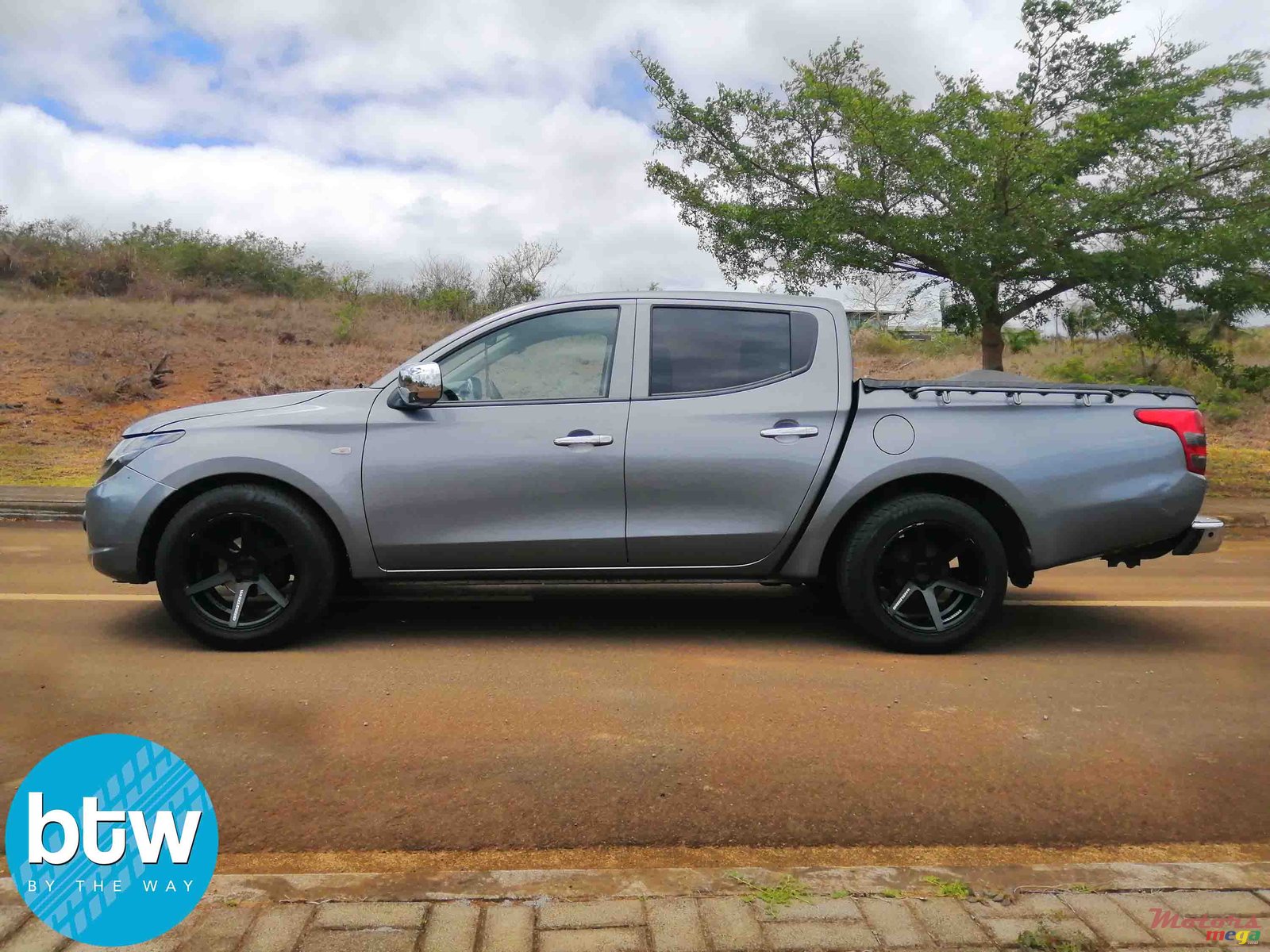 2016' Mitsubishi L 200 photo #2