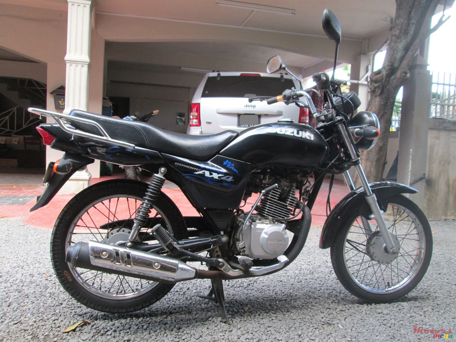 2013' Suzuki AX4 photo #4