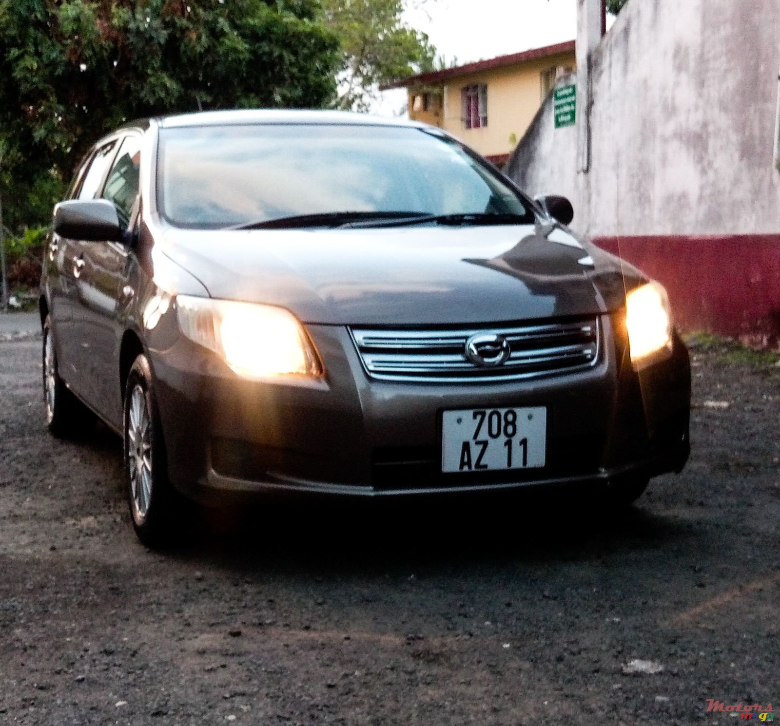 2011' Toyota photo #1