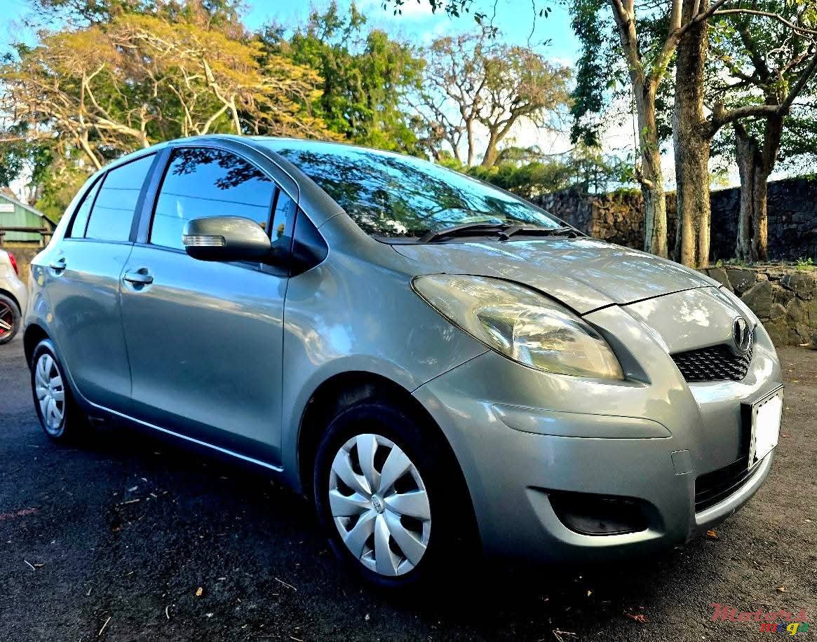 2009' Toyota Vitz Facelift photo #4