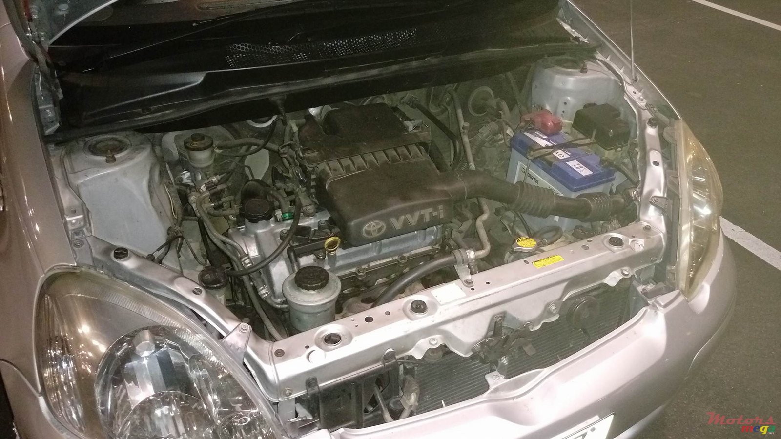 2002' Toyota Vitz photo #7