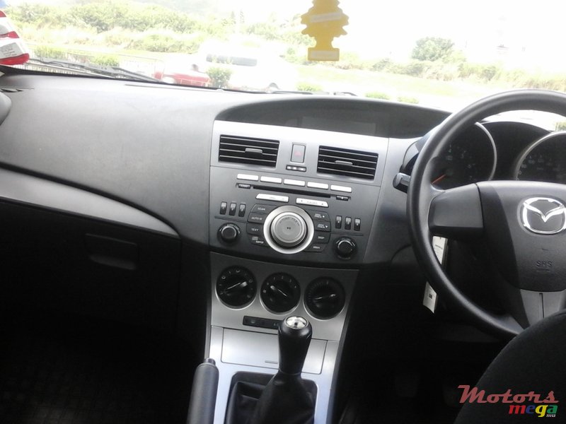 2010' Mazda 3 photo #4