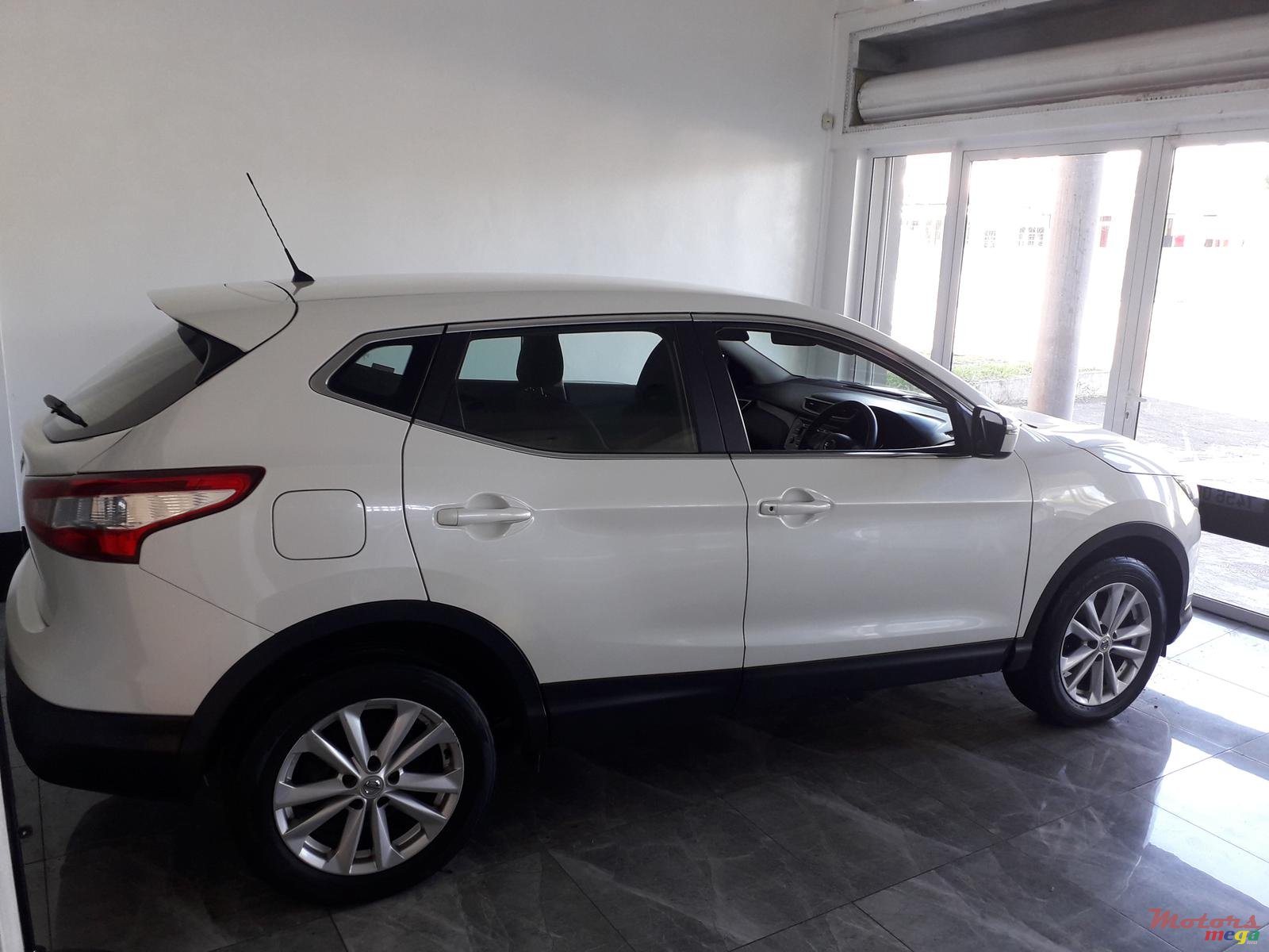 2015' Nissan Qashqai photo #4