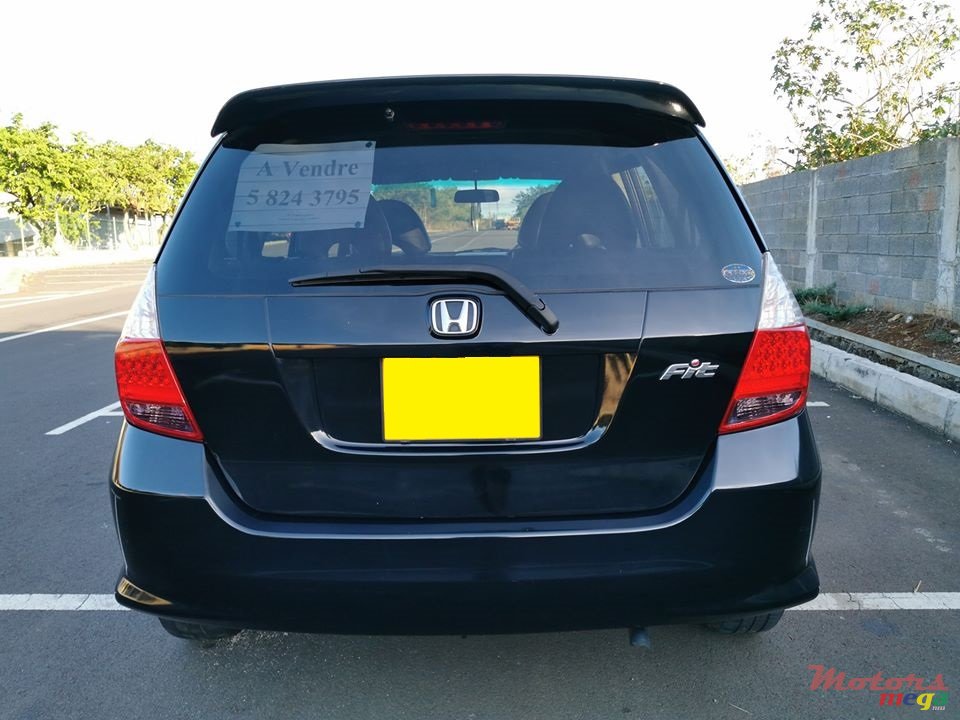 2005' Honda Fit photo #3