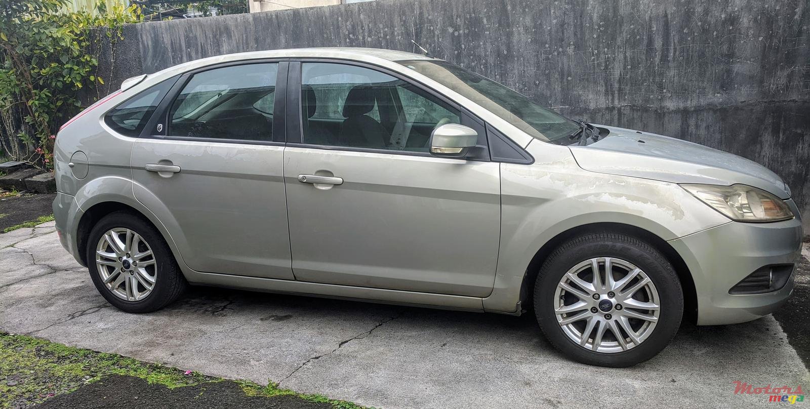 2009' Ford Focus photo #3