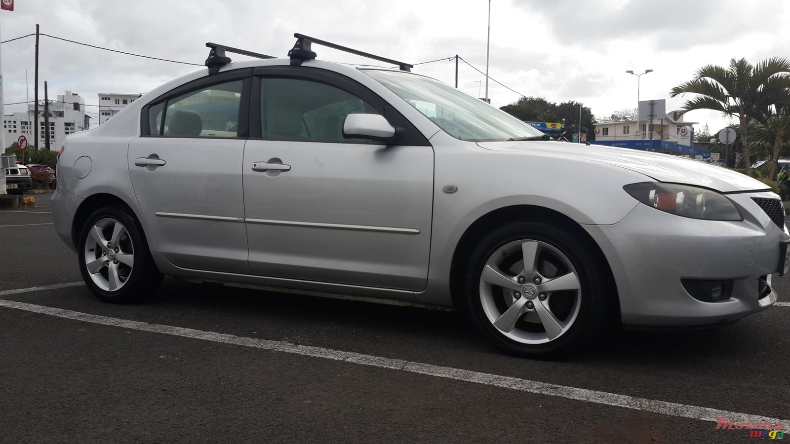 2004' Mazda 3 photo #5