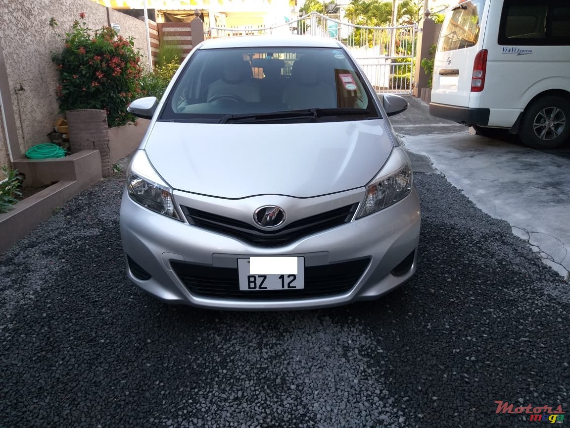2012' Toyota Vitz photo #1