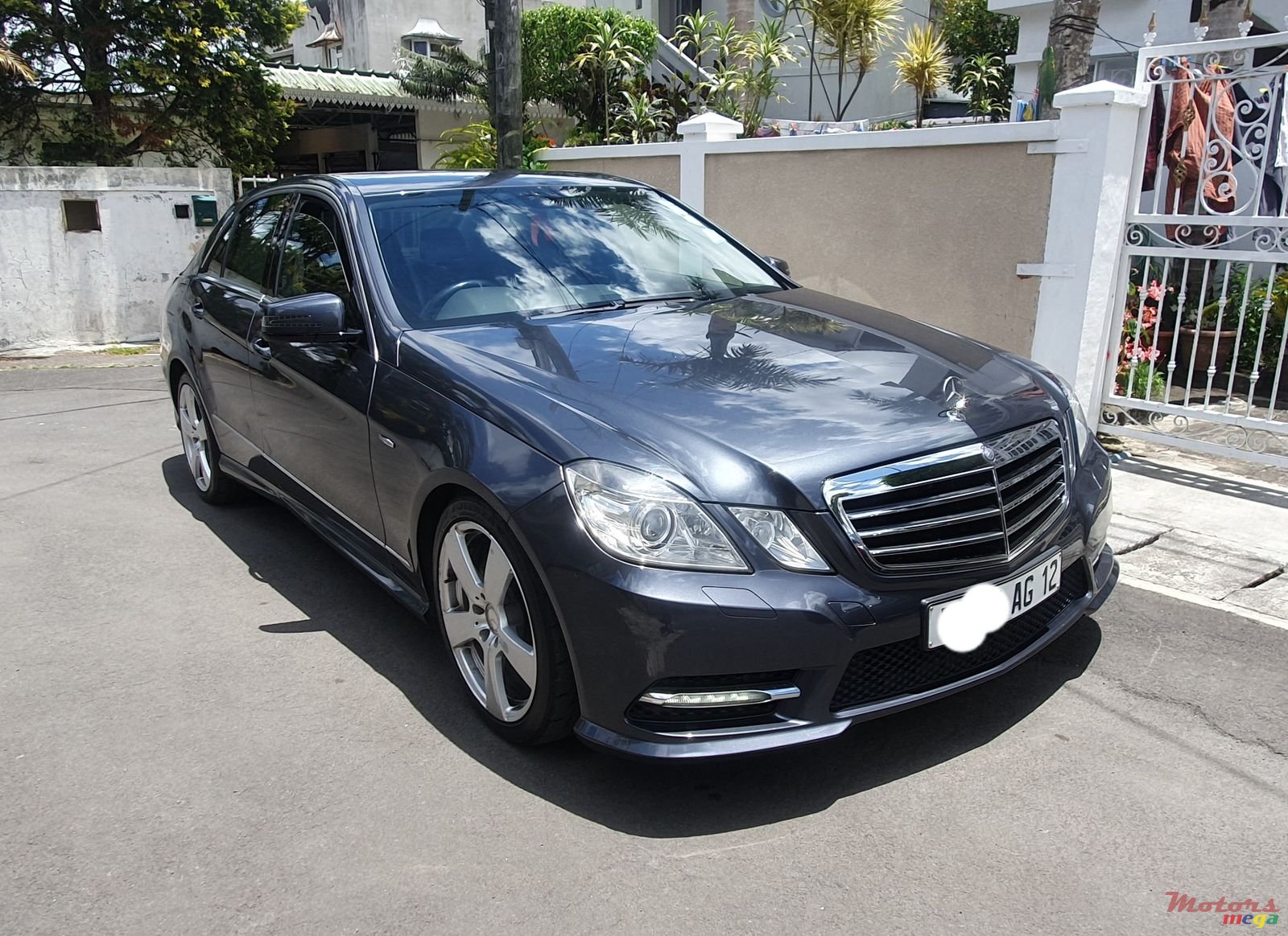 2012' Mercedes-Benz E250 AMG Pack photo #1